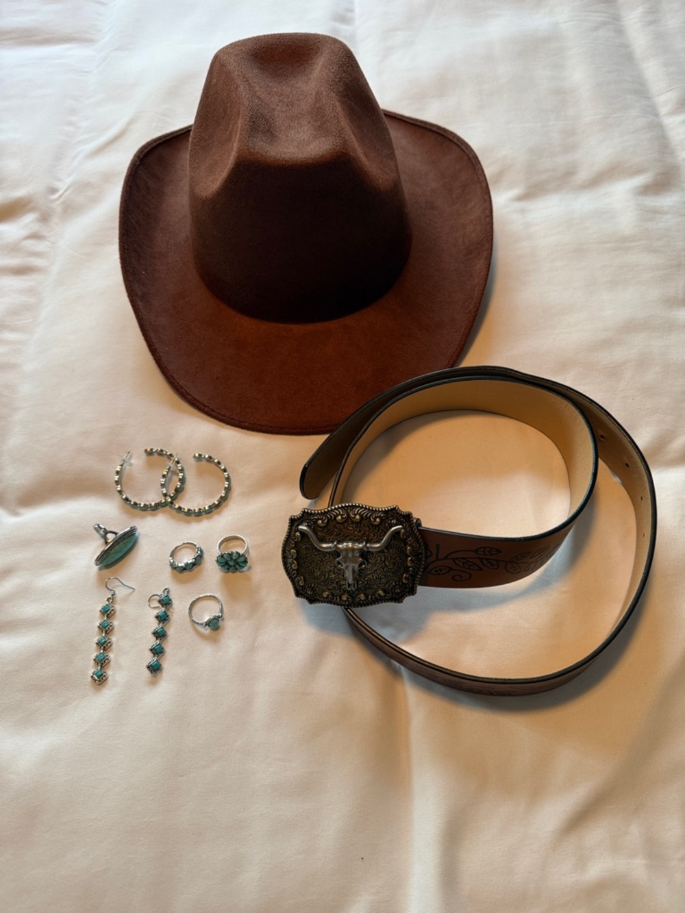 Cowgirly Hat, Belt and Accessory set
